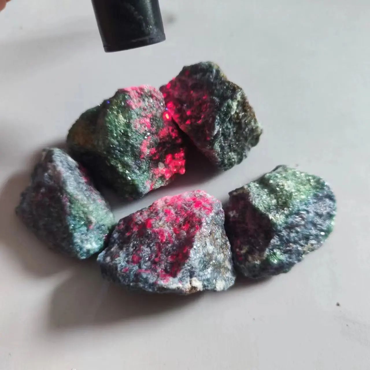 Natural Raw Gemstone Collection – Emerald, Sapphire & Ruby UV Reactive Mineral Display Stones