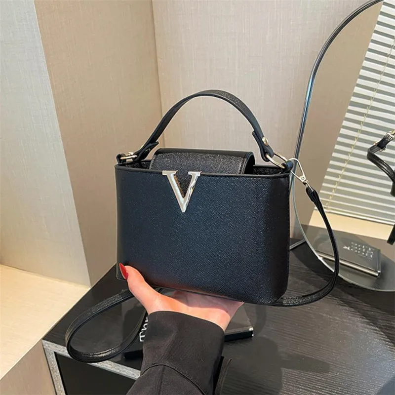 Luxury Womens Tote Bag Chic V Shaped Stylish PU Leather Bucket Bag Top Cover Handbag Women Shoulder Crossbody Bags