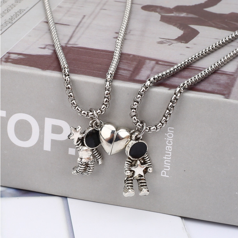 Astronaut Star Magnetic Heart Necklace, Creative Spaceman Pendant Couple Jewelry, Lovers Friendship Gift