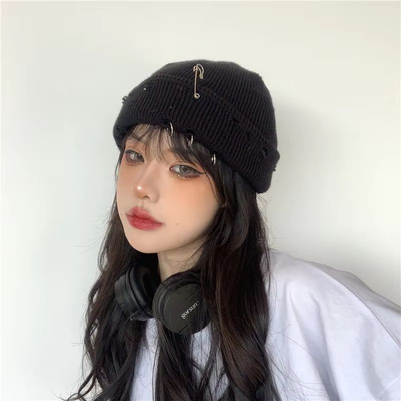1pc Winter Harajuku Y2k Style Knitted Beanies Hats for Women,outdoor Fashion Warm Thick Flanging Metal Ring Short Hat Fl