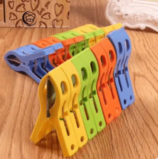 8PCS Large Plastic Hanger Clips Windproof Heavy Duty Towel and Clothes Pegs