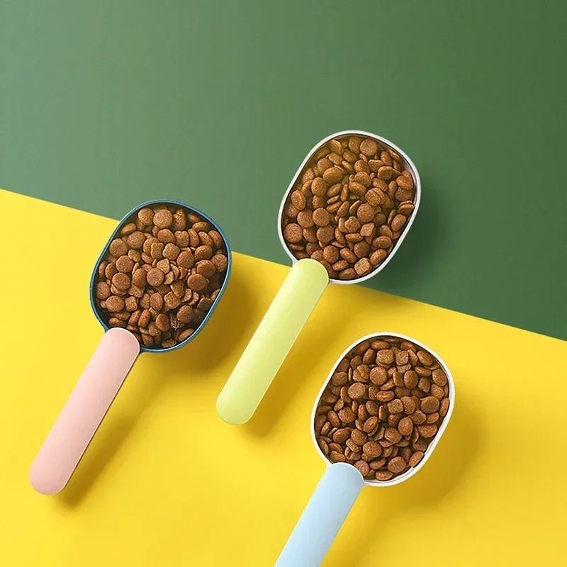 Multifunctional Pet Food Spoon with Sealed Bag Clip and Measuring Design