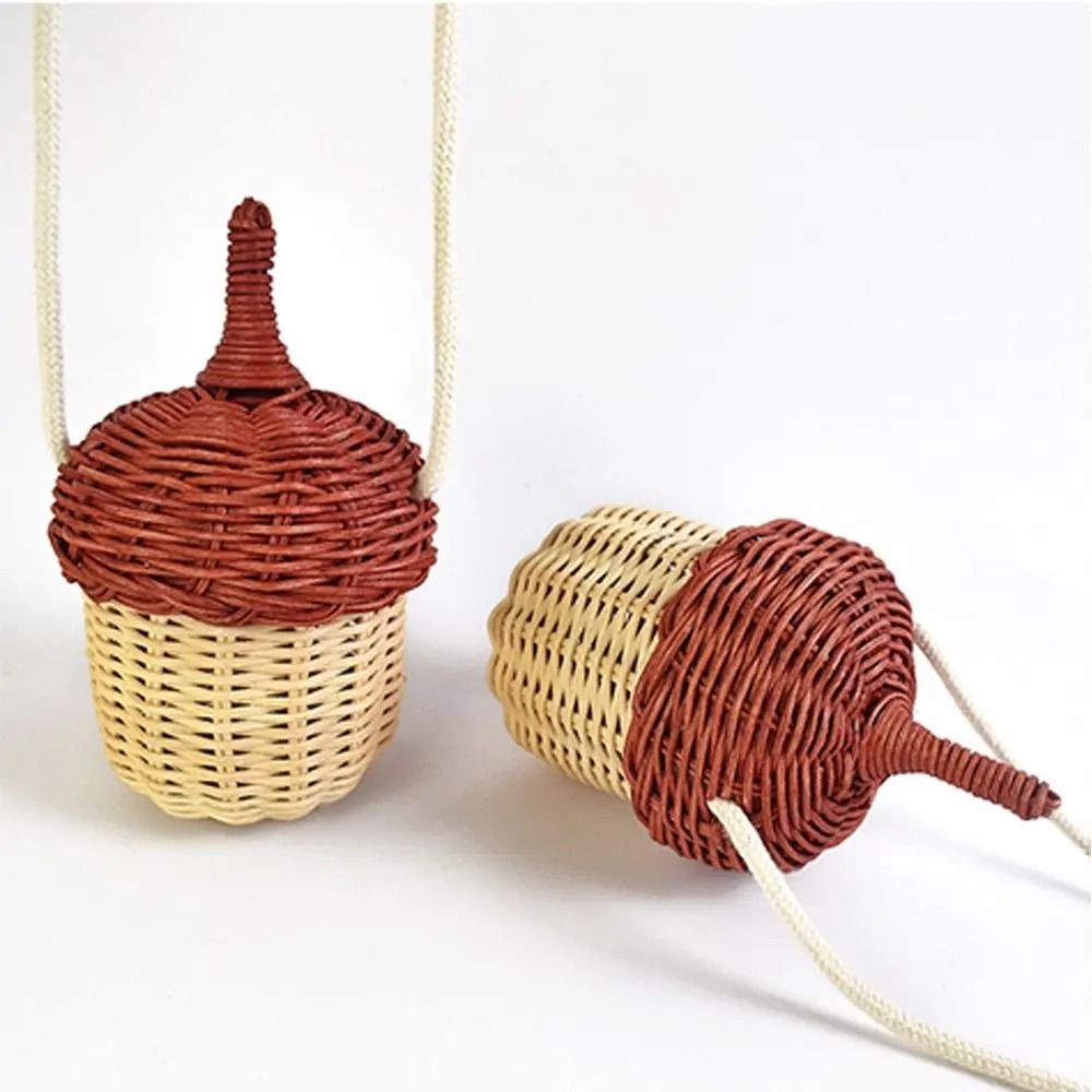 Creative Woven Pinecone Rattan Crossbody Bag