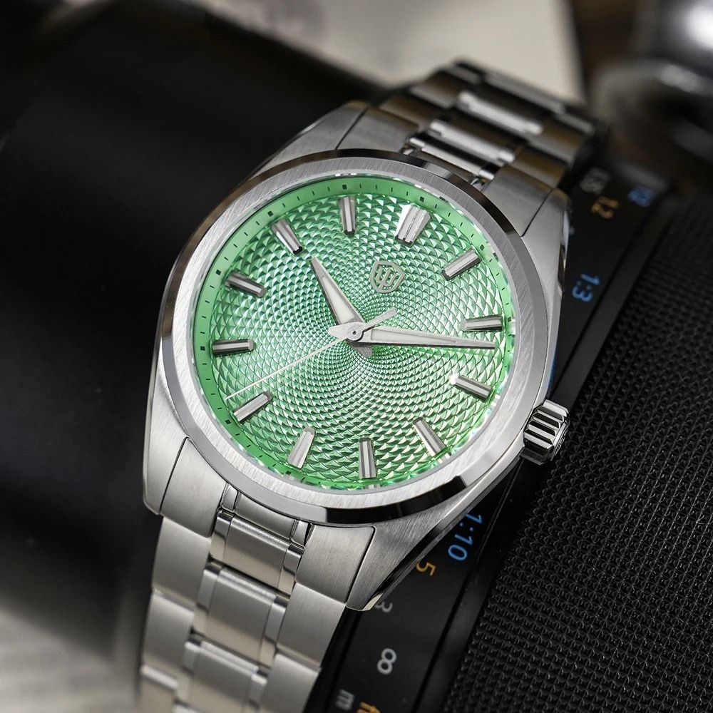 Guilloche Dial Quartz Watch – High-Precision Sweep Movement Luxury Timepiece