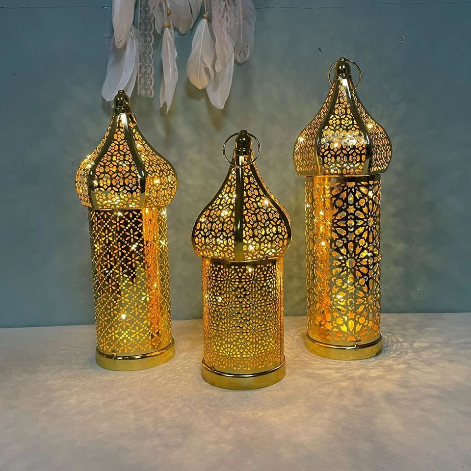 Moroccan Gold Hollow Lantern – Elegant Ramadan & Eid Decorative Iron Light