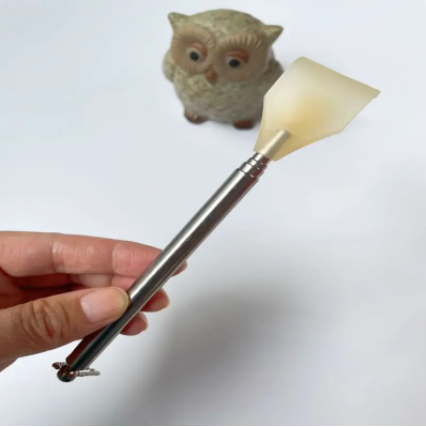 Durable PVC Extendable Cactus Back Scratcher with Spikes, Retractable One-Hand Itch Stick