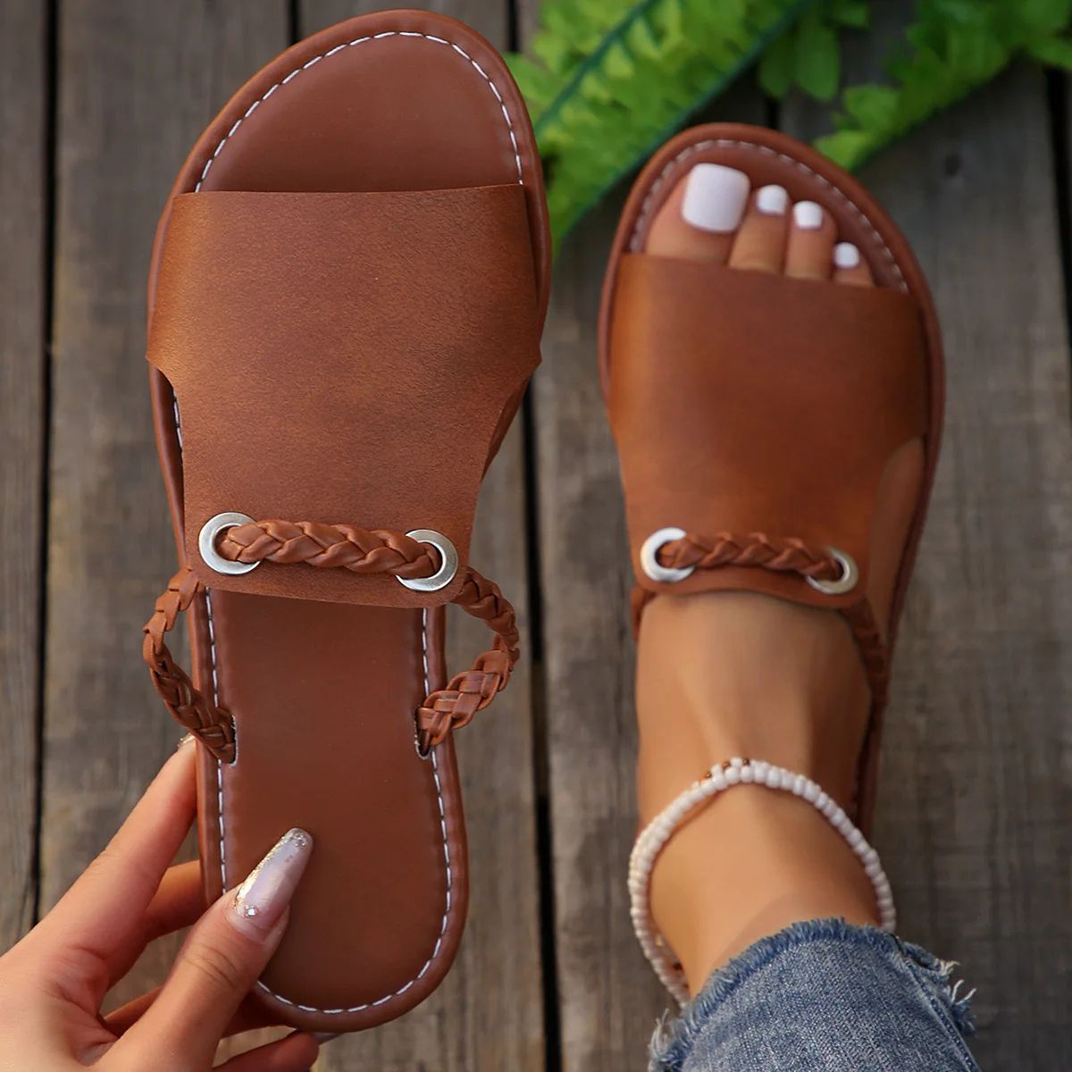 SunnyStride Summer Square-Toe Cross Strap Flat Sandals - Stylish Beach & Casual Women Slides