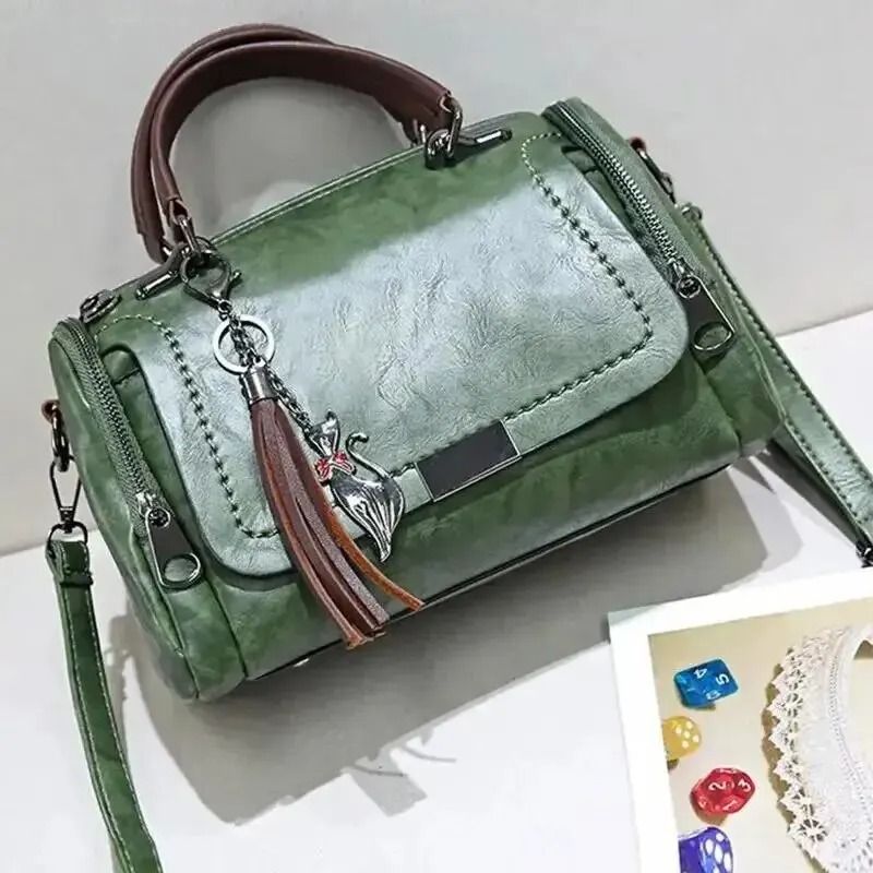 Elegant Tassel Shoulder Handbag with Large Capacity
