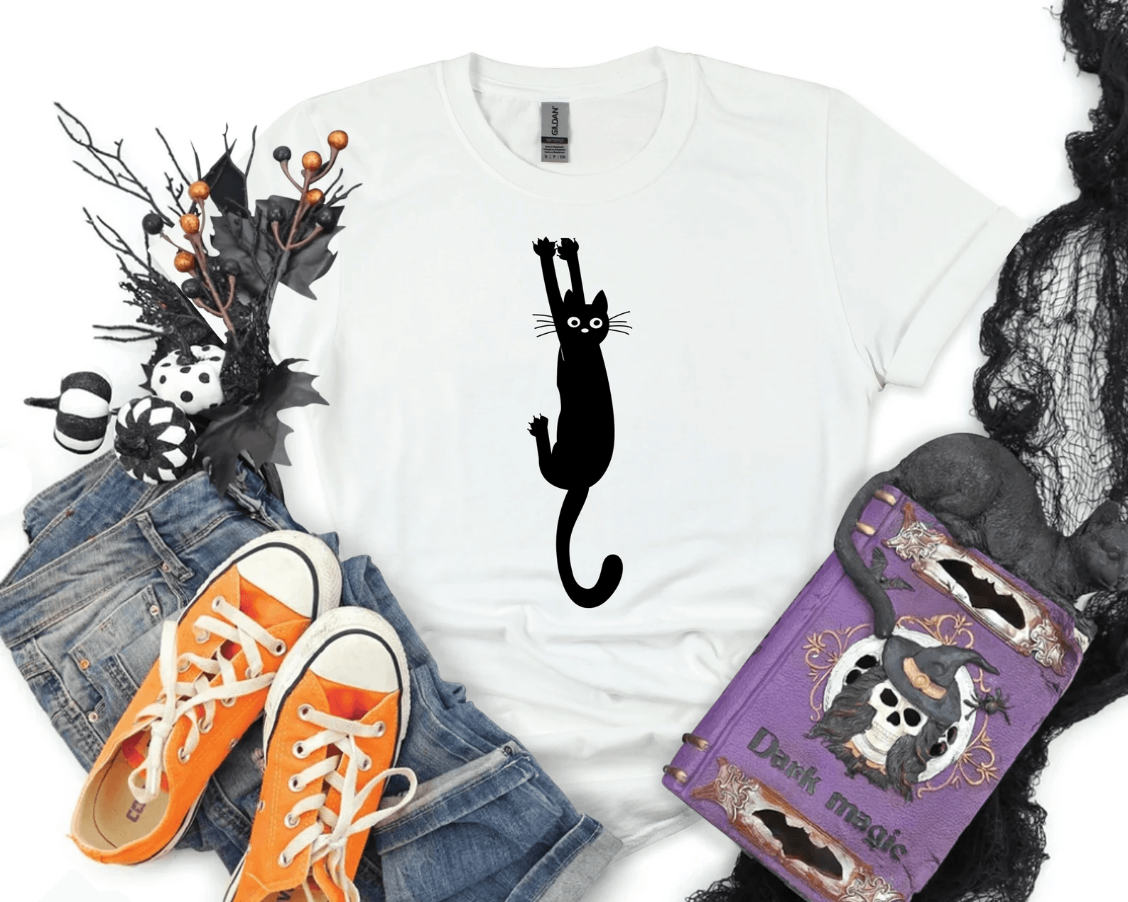 Black Cat Halloween Shirt – Funny Spooky Cat Graphic Tee Cute Halloween Costume Top