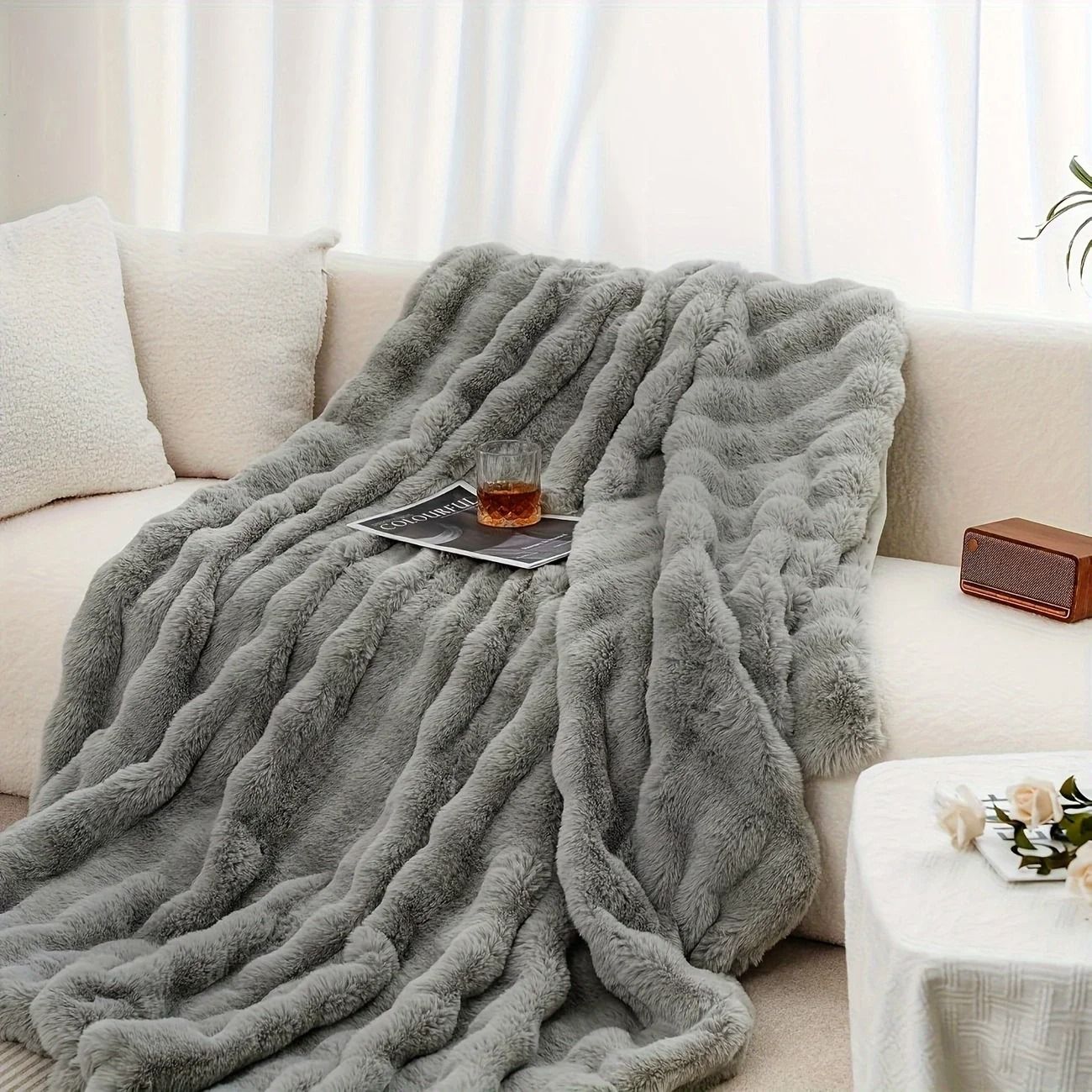 Cozy Faux Rabbit Fleece Blanket Throw for Living Room Bedroom Dorm