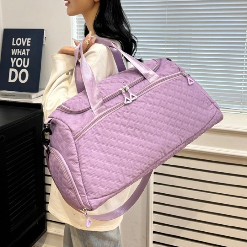 Waterproof Travel Duffel Bag Large Capacity Gym Weekender Tote for Men and Women
