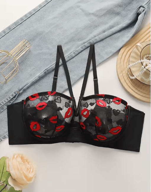 Red Lips Halter Deep V Plus Size Push Up Lace Bra with Underwire