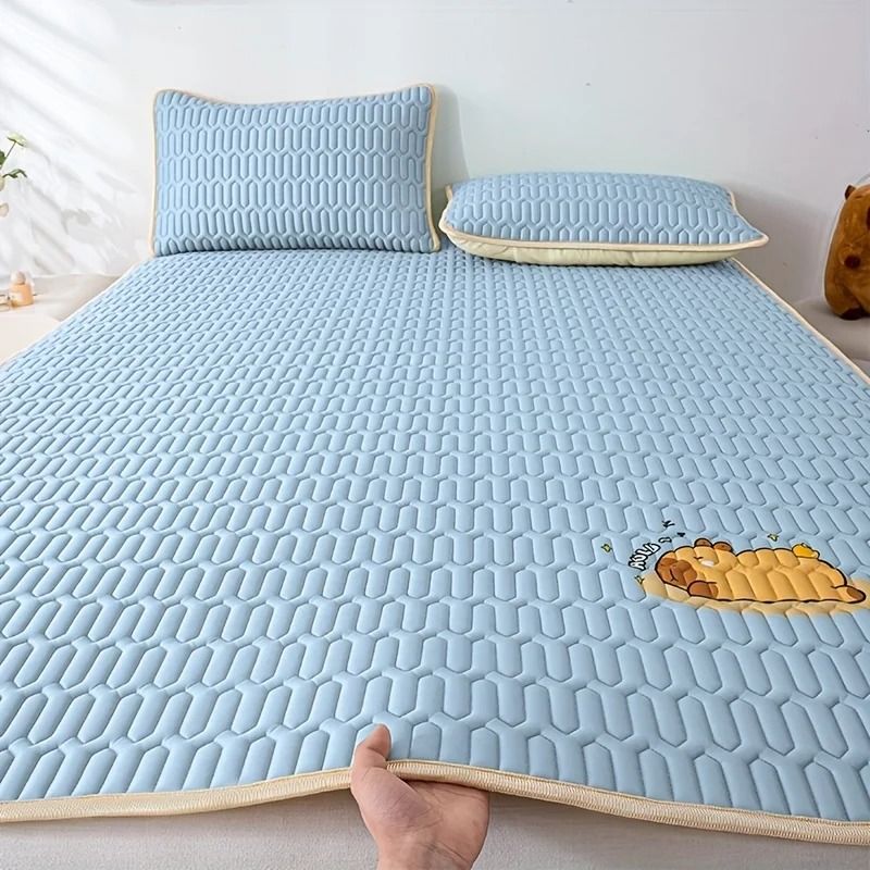 Ultra-Soft Cooling Mattress Pad – Breathable Hypoallergenic Bed Topper with Charming Designs