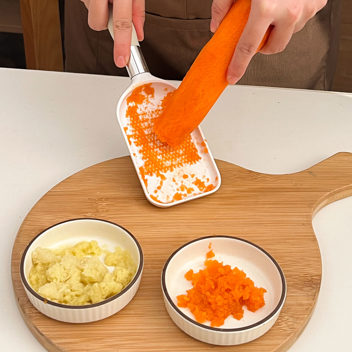 Garlic Masher, Handheld Chopper Kitchen Tool, Ginger Grater, Fruit Vegetable Grinding, Multi Functional Manual Ginger