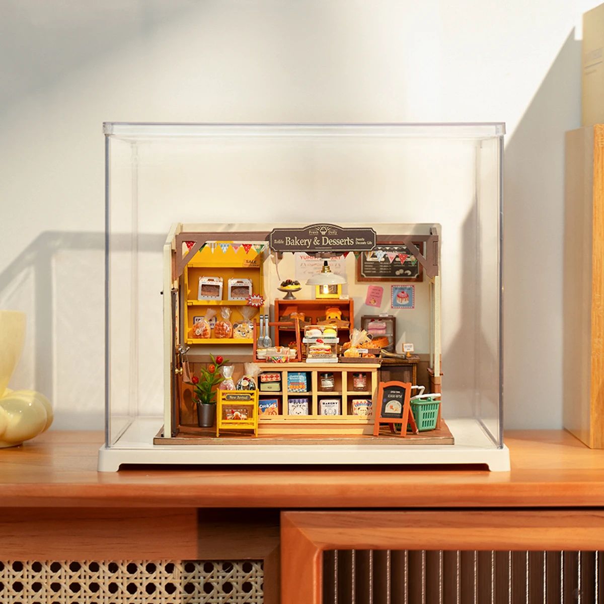 Robotime Rolife Miniature House Display Box