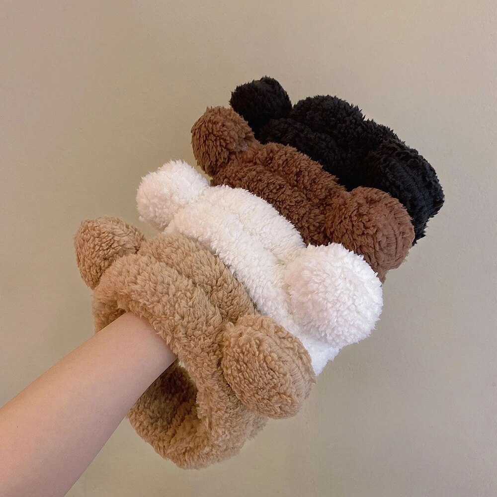 Cute Bear Anti-Slip Hair Band – Plush Headwear for Face Wash, Makeup, and Facial Masks