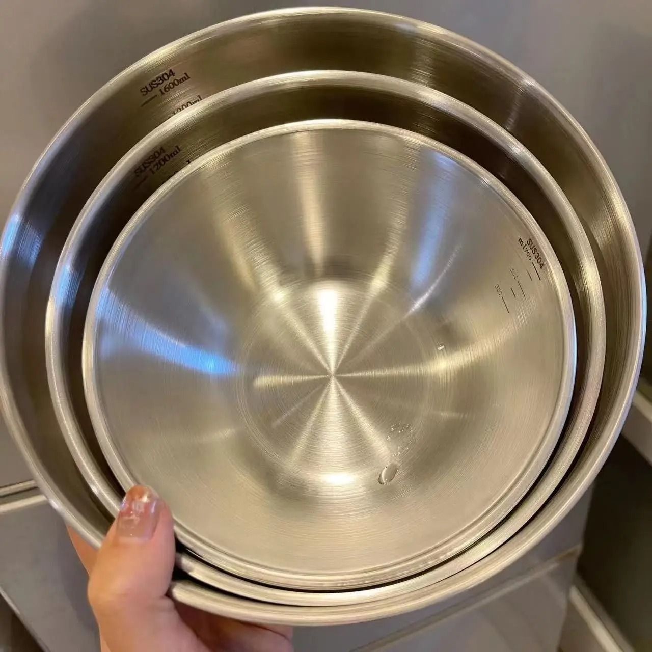 Stainless Steel Mixing Bowl Set With Measurement Scale