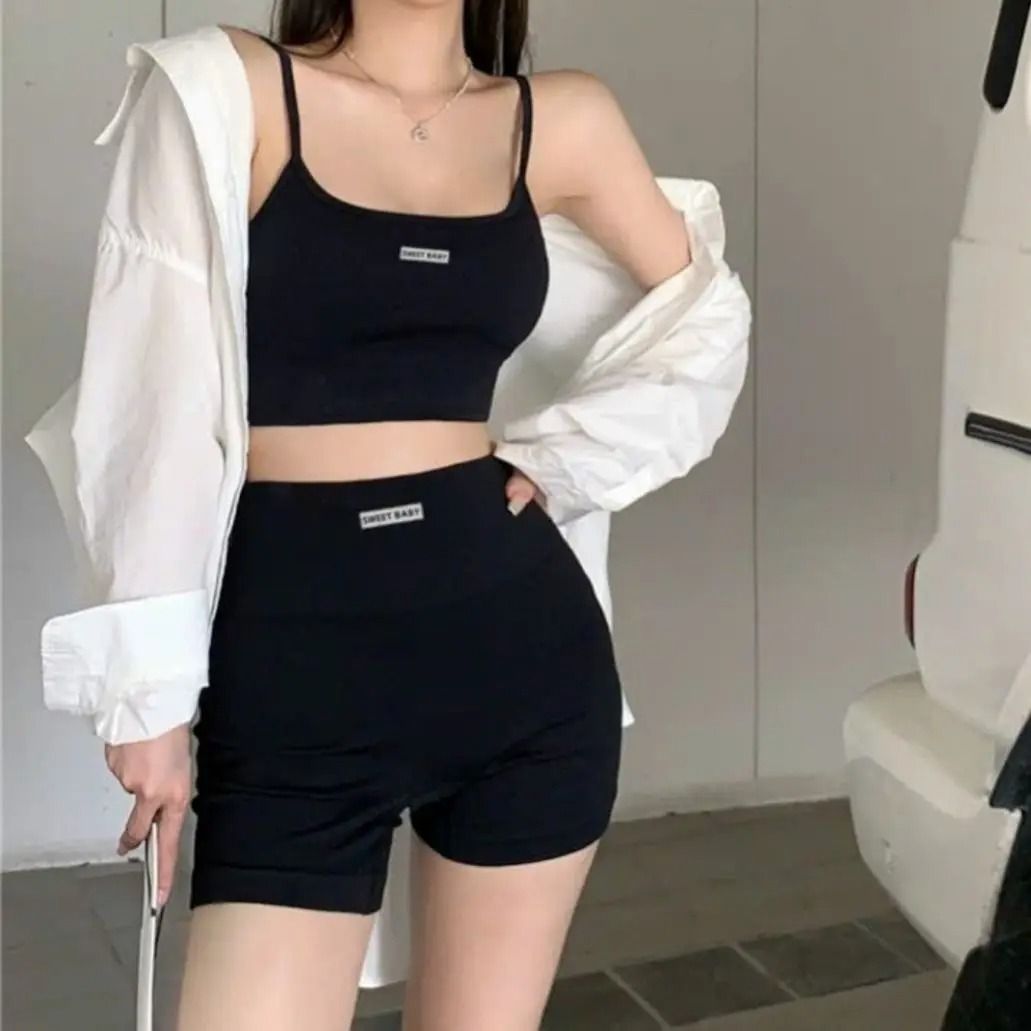 Women Seamless Yoga Wear Set with Halter Vest and Pants