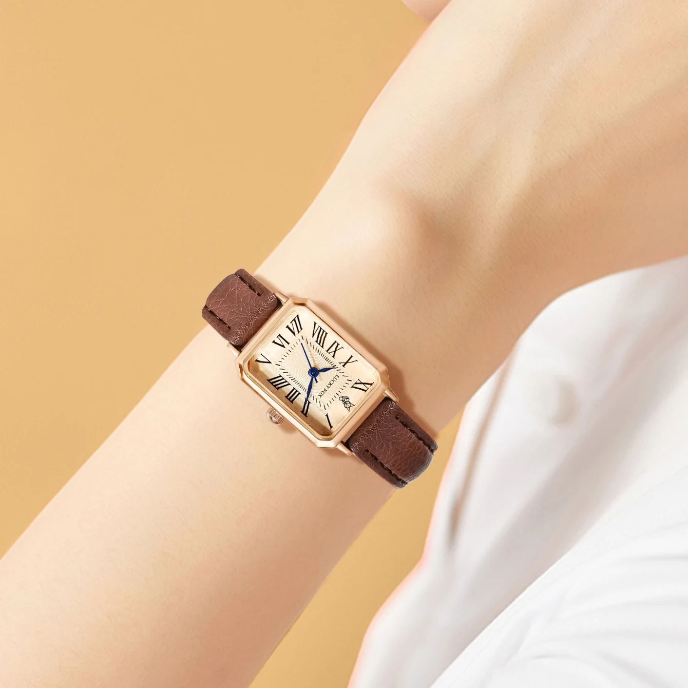 Women Retro Square Quartz Watch Leather Strap Casual Wristwatch