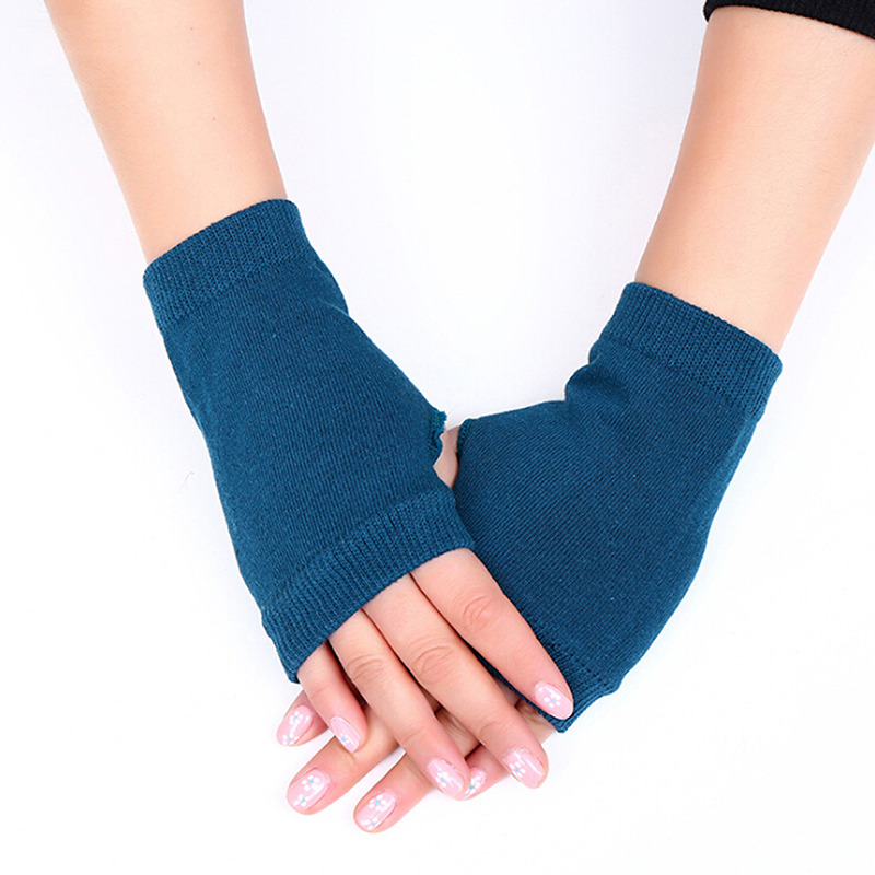 Women Stylish Hand Warmer Crochet Winter Gloves, Faux Wool Mitten, Twist Pattern, Warm Finger less Gloves
