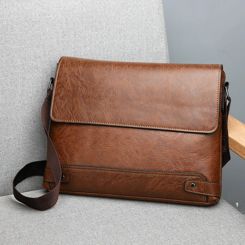 Men's Retro Leather Messenger Bag Casual Business Travel Shoulder Bag