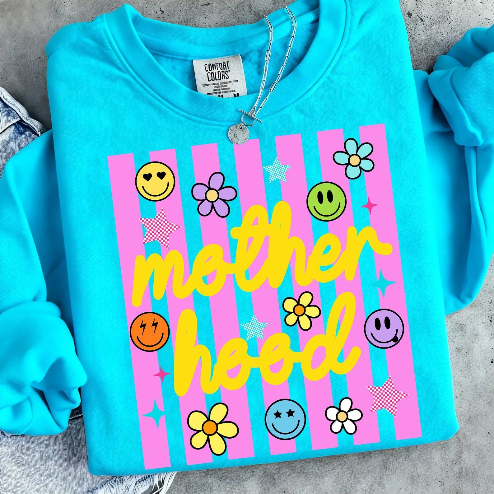 Motherhood Shirt Trendy Smiley Mom Life Graphic Tee Cute Gift for Mom