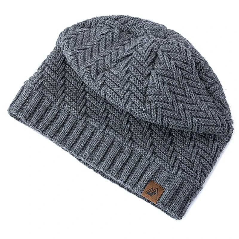 Unisex Peak Label Winter Beanie – Plush Fur-Lined Warm Knitted Hat