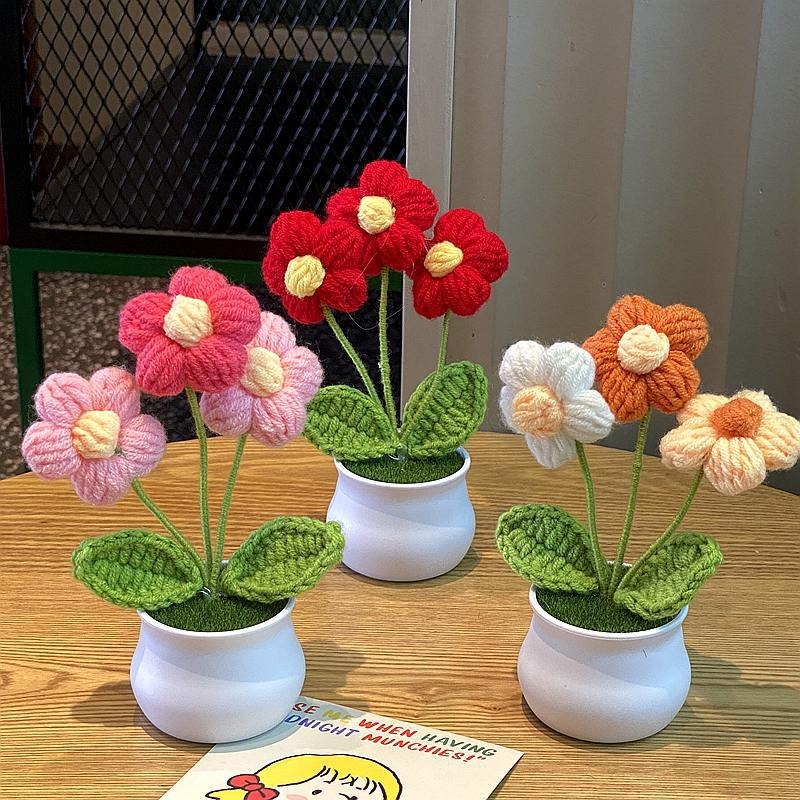 Handwoven Mini Potted Flower Rose, Office Desktop, Woolen Thread, Ornamental Plant, for Home Decor