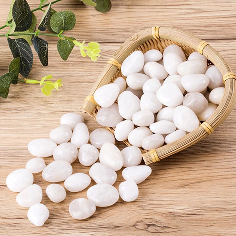 Natural White Polished Pebbles Stones