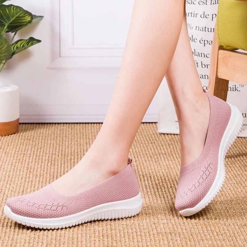 Women Slip On Fly Weave Cloth Flats Lightweight Walking Shoes for Spring and Autumn Comfort