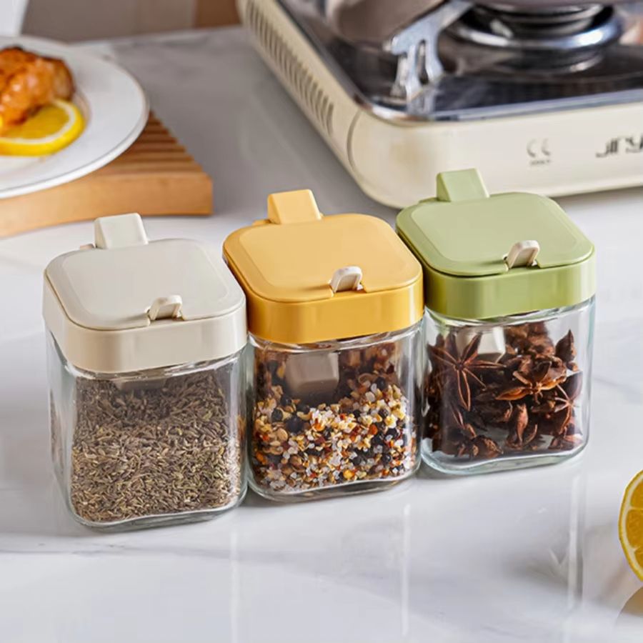 Clear Glass Spice and Seasoning Jar with Spoon for Kitchen Storage