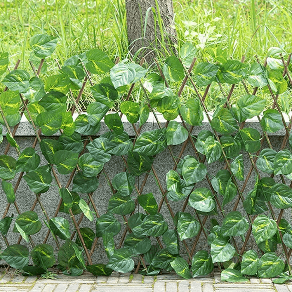 Retractable Fence With Leaves