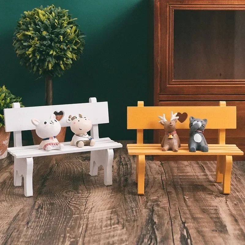 Artisanal Miniature Garden Bench – Handcrafted Wood Dollhouse Furniture for Micro Landscapes and Fairy Gardens