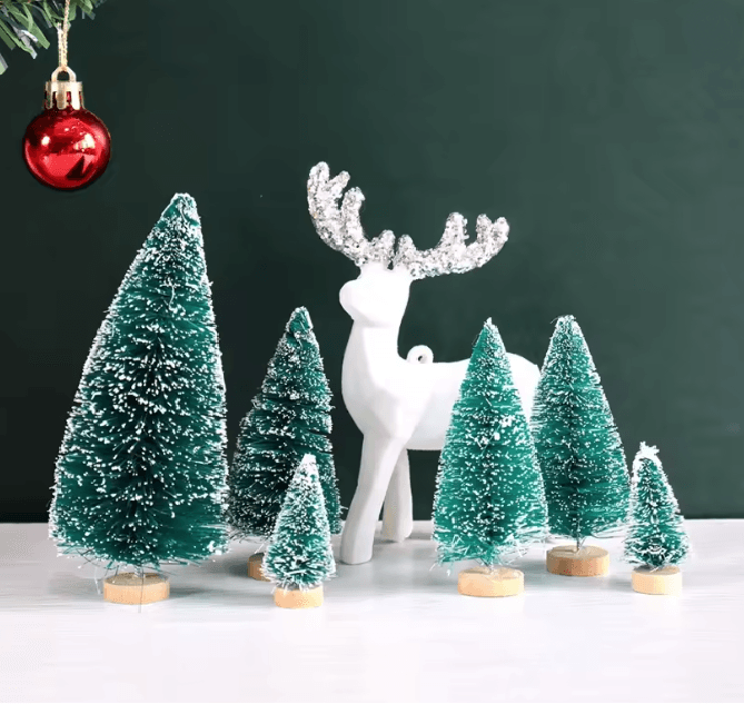 Mini Wood Christmas Trees Tabletop Decor Set