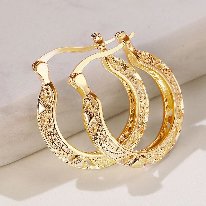 Hollow Out Pattern Hoop Earrings for Women Modern Metal U Shape Circle Style