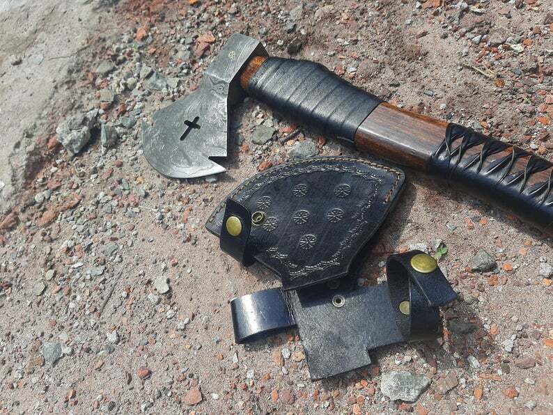 CUSTOM HANDMADE DAMASCUS STEEL HATCHET TOMAHAWK HUNTING AXE