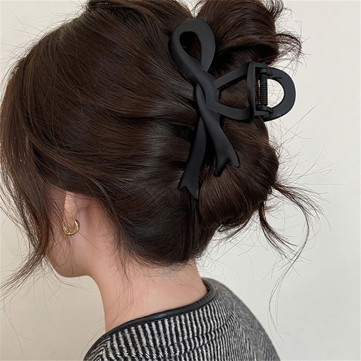 Matte Ribbon Bow Hair Clips for Women | Vintage Crab Claws & Ponytail Accessories