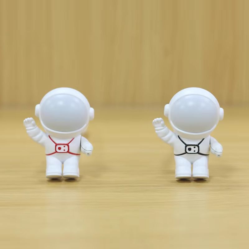 Astronaut USB Night Light Voice Control Mini LED Desk Lamp