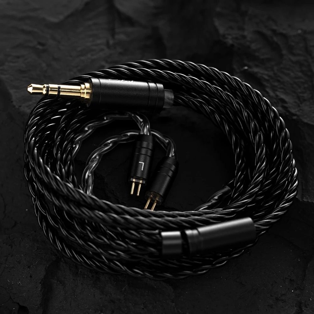 In Ear Headphones with 10mm Dynamic Driver and LCP Diaphragm