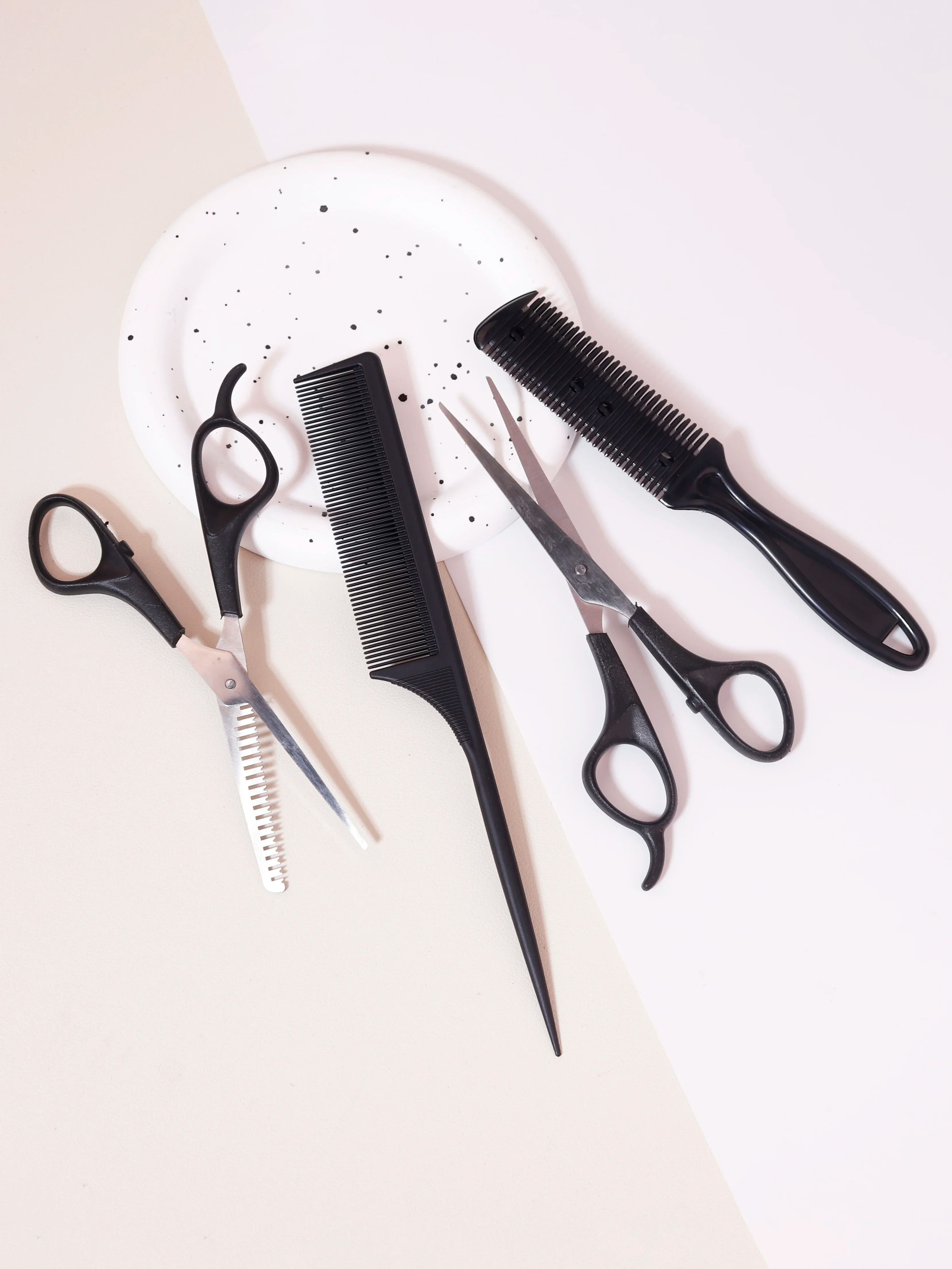 Professional Hairstyling Tool Set Hair Clippers Combs and Thinning Clippers