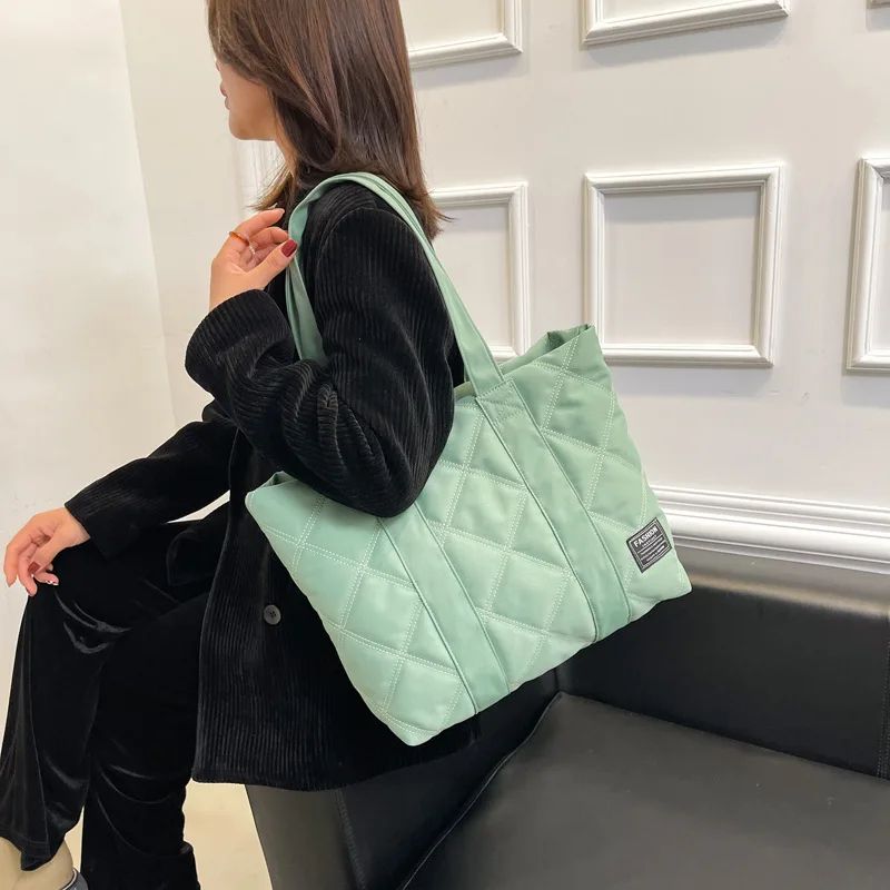 Women's Large Capacity Nylon Shoulder Bag - Fashion Casual Tote Handbag with Zipper & Pocket