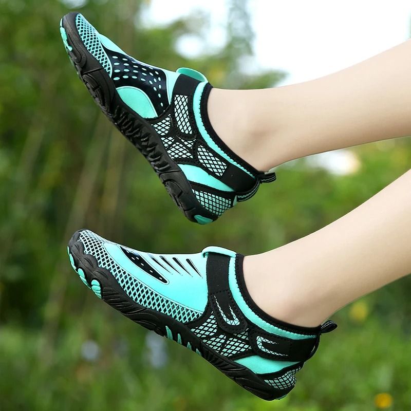 Quick Dry Water Shoes for Men and Women Indoor Outdoor Barefoot Slip On Aqua Hiking Wading Sneakers
