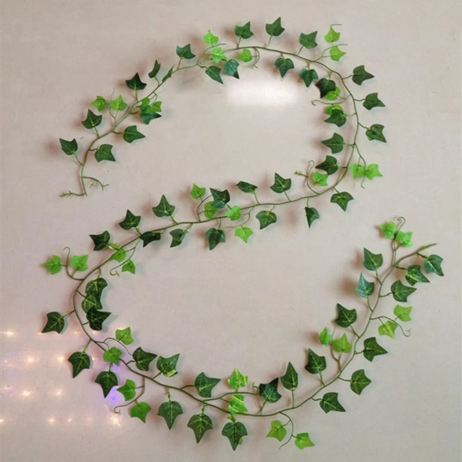 Artificial Christmas Garland Vine – High-Definition Vertical Botanical Sculpture