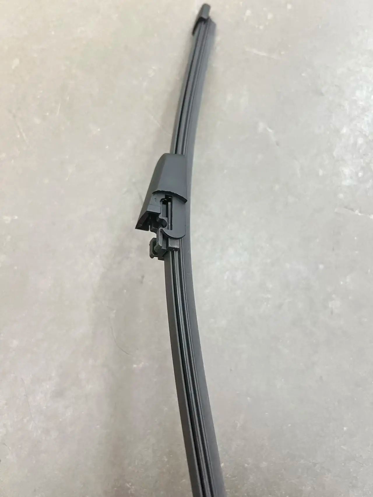 PrecisionFit Rear Wiper Blade for VW & Skoda – Durable OEM Replacement