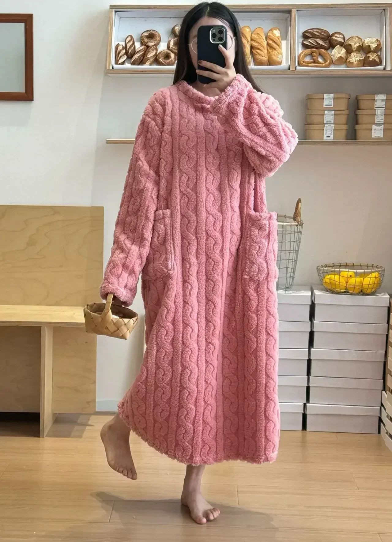Women's Winter Flannel Nightgown Long Sleeve Thick Coral Fleece Warm Sleep Dress with Pockets