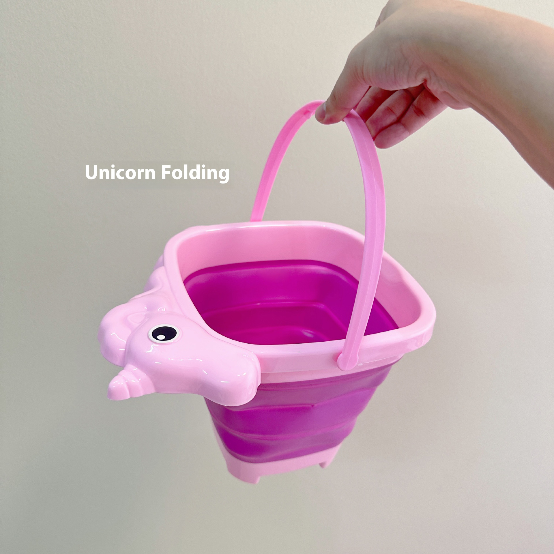Foldable Beach Bucket Set with Sand Molds & Travel Friendly Kids Sand Toys