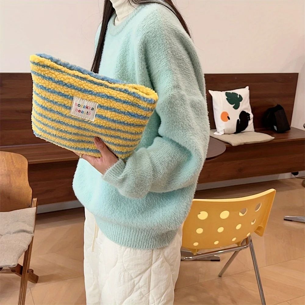 Plush Fur Large Capacity Makeup Bag