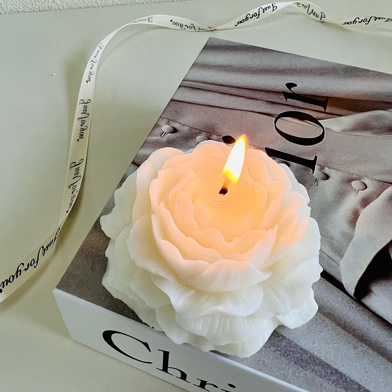 Roses and Peonies Handmade Aromatherapy Candles, Ideal Romantic Gifts