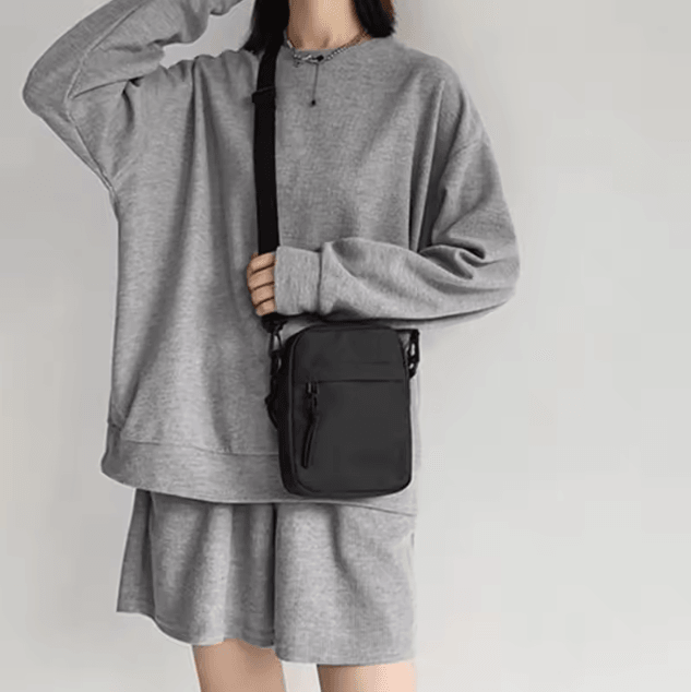 Unisex Crossbody Single Shoulder Bag Lightweight Mobile Phone Small Bag
