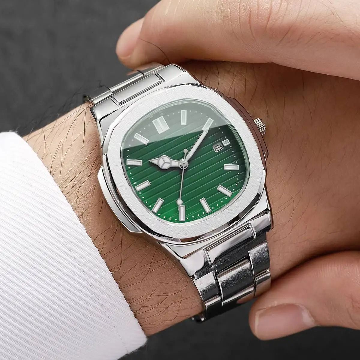 Men Square Dial Stainless Steel Quartz Watch with Calendar
